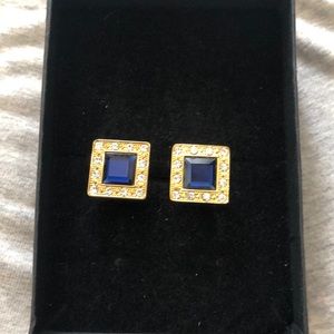 Sapphire and gold cuff links